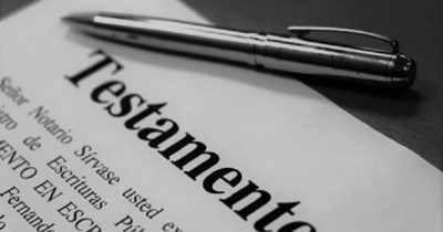 Pend on Testamento header on paper
